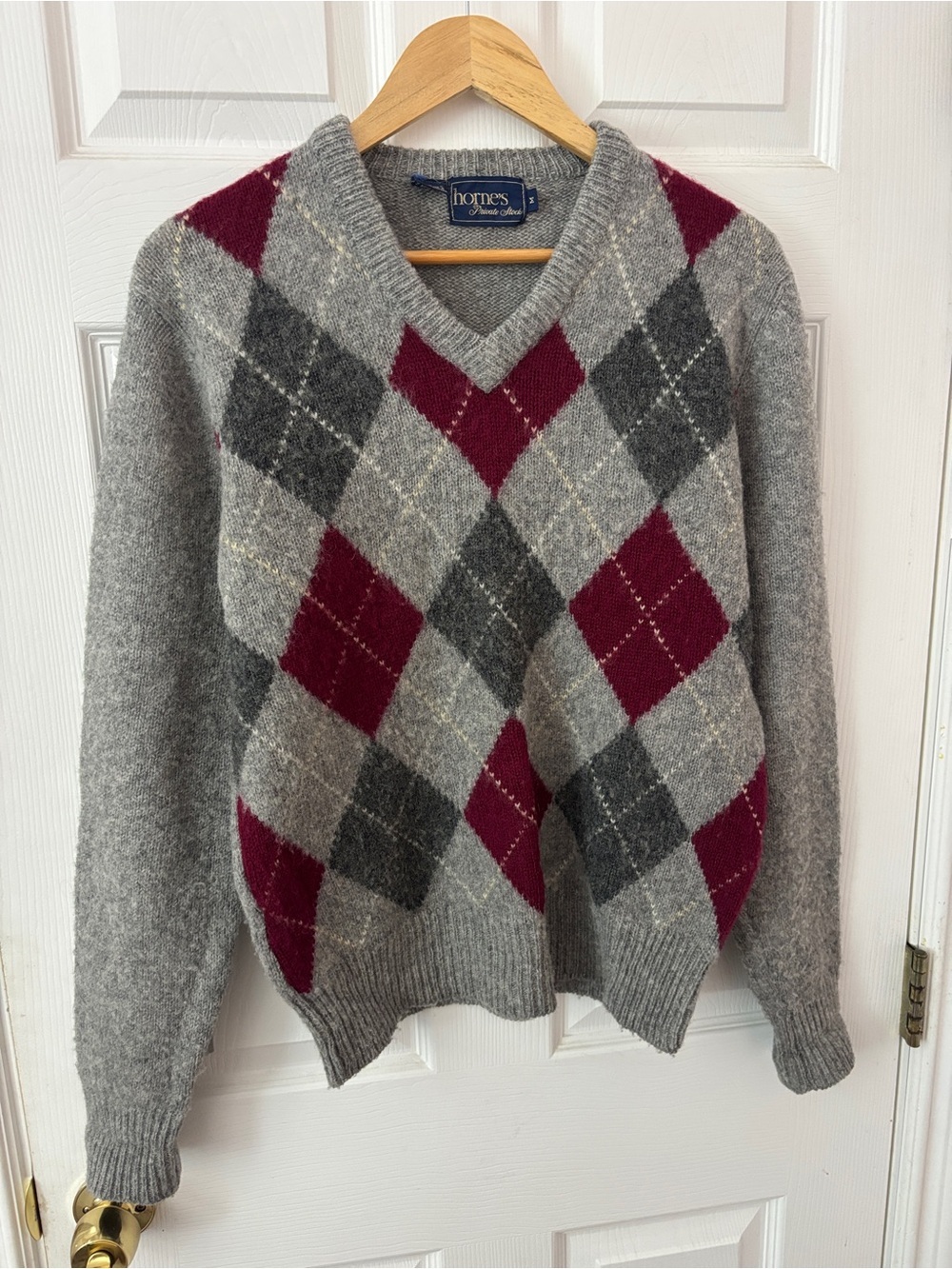 Horne’s Private Stock Vintage 100% Virgin Wool Argyle V-Neck Sweater Size M